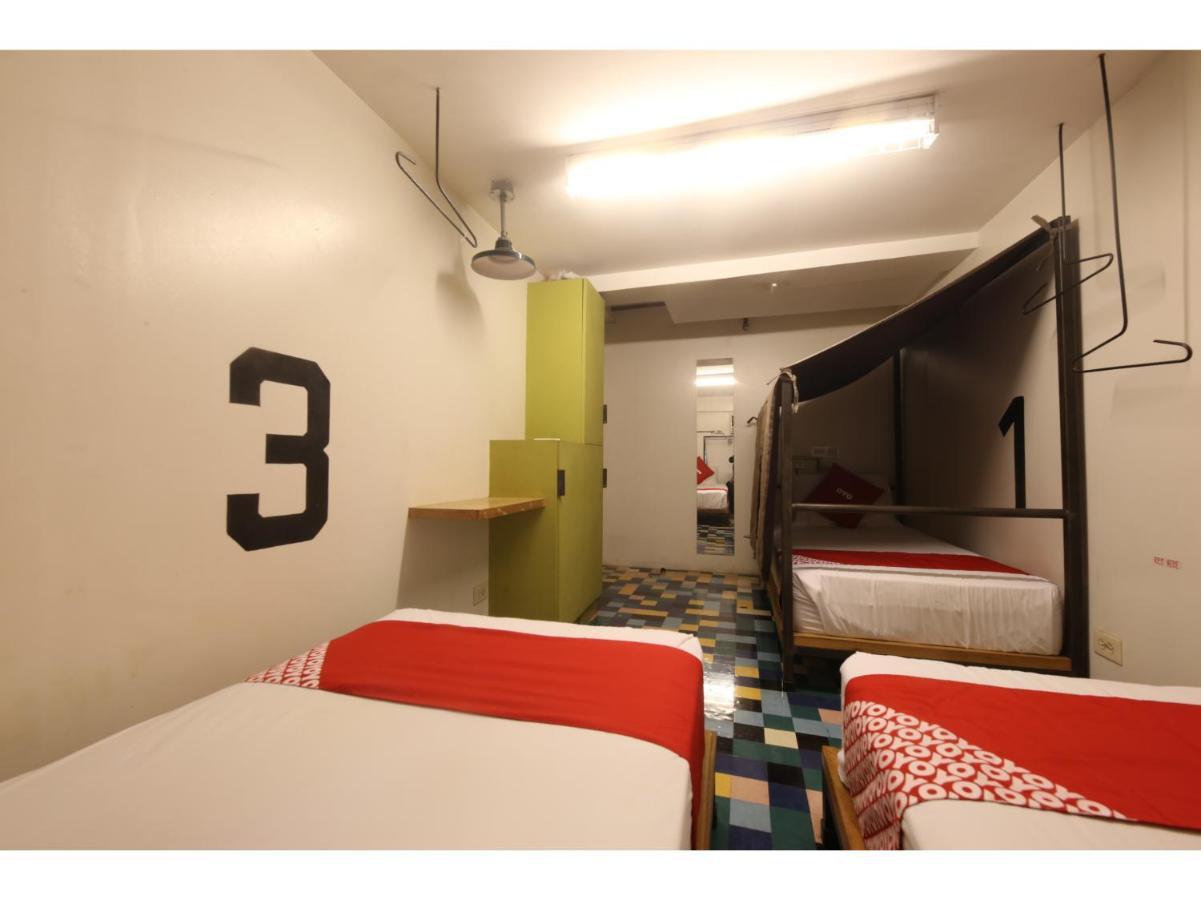 Oyo 866 Junction Hostels Manila Kültér fotó